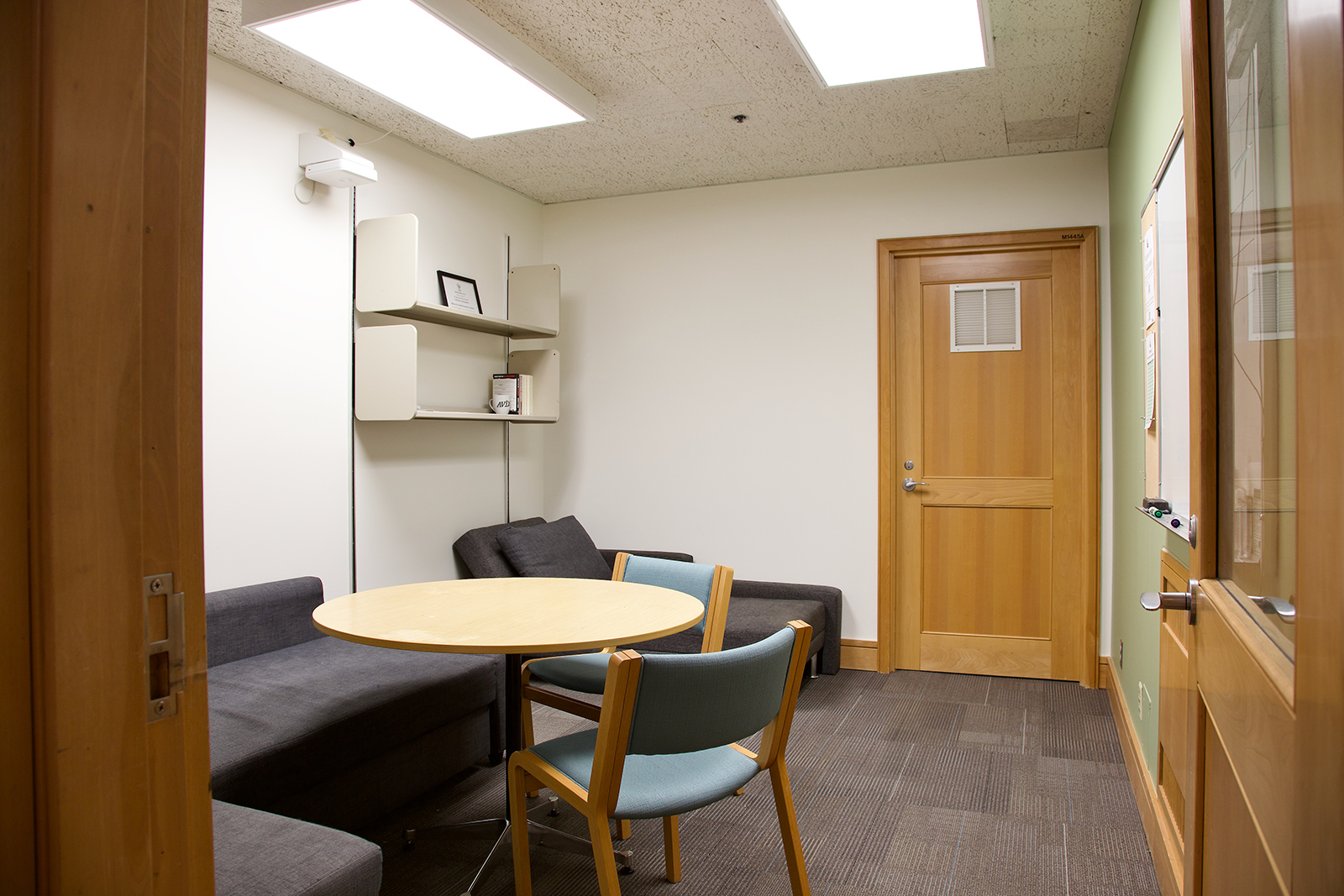 AVDS Lounge