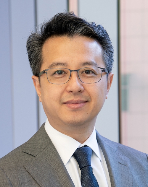 Headshot photo of Dr. Paul Yang