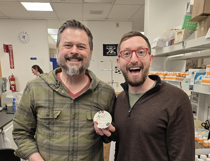 Drs Marc Freeman & Kevin Guttenplan in their lab